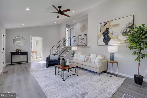 103 2nd St, Annapolis, MD 21401 photo 2