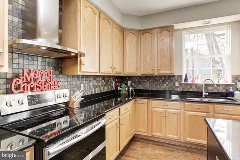 8108 Fanfair Ln, Pasadena, MD 21122 photo 19