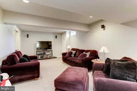 8108 Fanfair Ln, Pasadena, MD 21122 photo 56