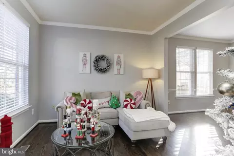 8108 Fanfair Ln, Pasadena, MD 21122 photo 10