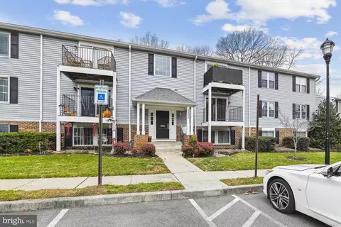 3500 F Davenport Ct #F, Pasadena, MD 21122