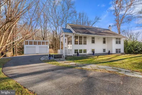 1173 Goldfinch Ln, Millersville, MD 21108