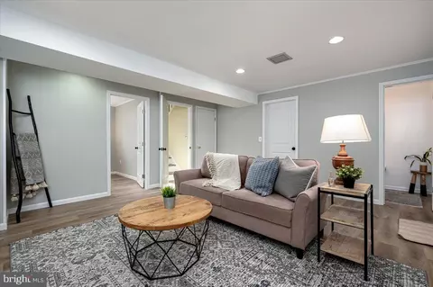 131 Silopanna Rd, Annapolis, MD 21403