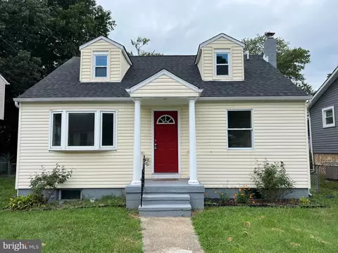 7678 Cedar Dr, Pasadena, MD 21122