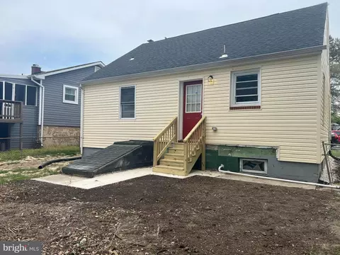 Exterior - 7678 Cedar Dr, Pasadena, MD 21122 photo 5 of 5