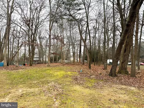 8479 Bussenius Rd, Pasadena, MD 21122 photo 8
