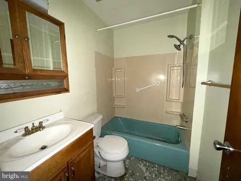 8479 Bussenius Rd, Pasadena, MD 21122 photo 21
