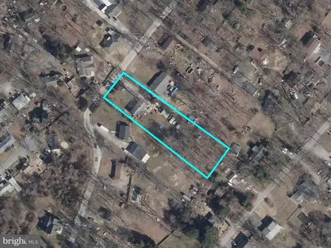 8479 Bussenius Rd, Pasadena, MD 21122 photo 11