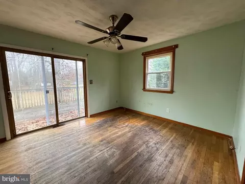 8479 Bussenius Rd, Pasadena, MD 21122 photo 20