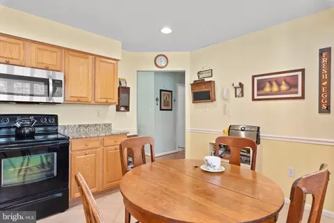 611 Overhill Dr, Edgewater, MD 21037 photo 10