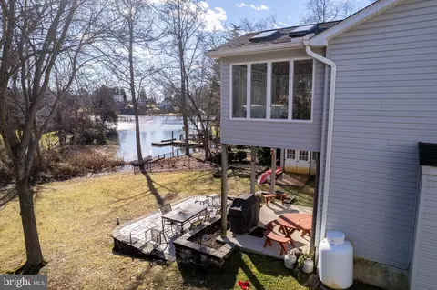 611 Overhill Dr, Edgewater, MD 21037 photo 3