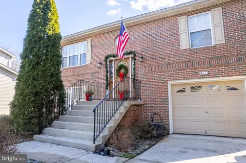 611 Overhill Dr, Edgewater, MD 21037 photo 2