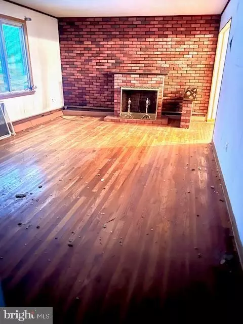 1659 Wall Dr, Pasadena, MD 21122 photo 12