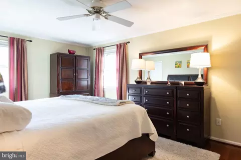 227 Falcon Dr, Pasadena, MD 21122 photo 17