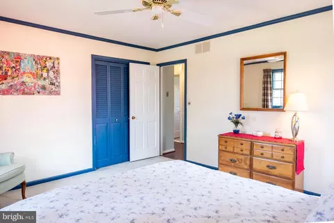 227 Falcon Dr, Pasadena, MD 21122 photo 23