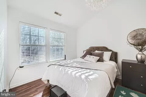 264 Seneca Ter, Pasadena, MD 21122 photo 8