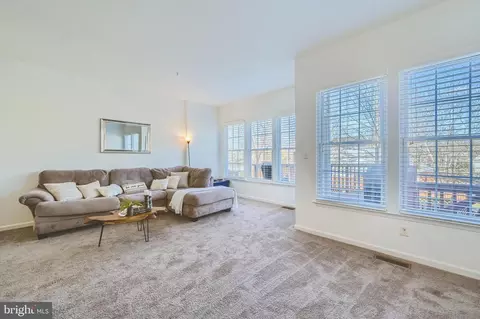 264 Seneca Ter, Pasadena, MD 21122 photo 4