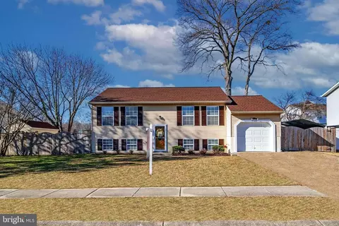 8028 Mansion House Xing, Pasadena, MD 21122