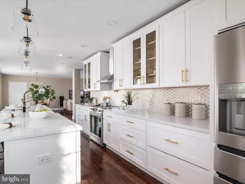 8134 Solley Rd, Pasadena, MD 21122 photo 15