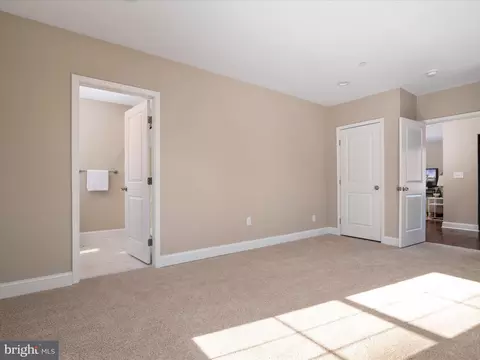 8134 Solley Rd, Pasadena, MD 21122 photo 16