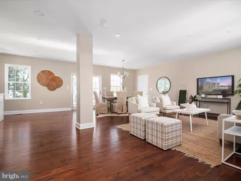 8134 Solley Rd, Pasadena, MD 21122 photo 6