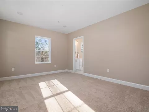 8134 Solley Rd, Pasadena, MD 21122 photo 30
