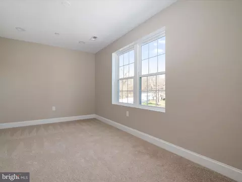 8134 Solley Rd, Pasadena, MD 21122 photo 31