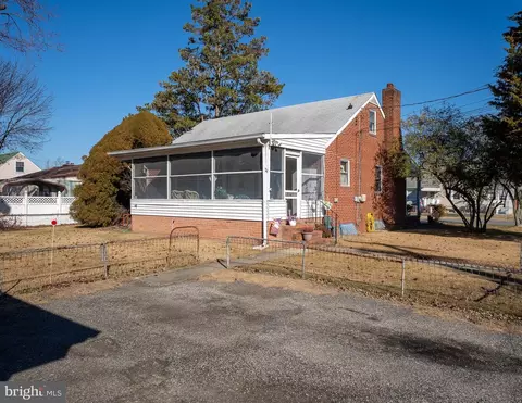 8470 Bedford Rd, Pasadena, MD 21122 photo 2