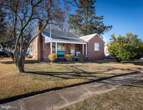8470 Bedford Rd, Pasadena, MD 21122