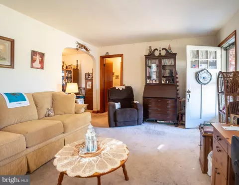 8470 Bedford Rd, Pasadena, MD 21122 photo 4