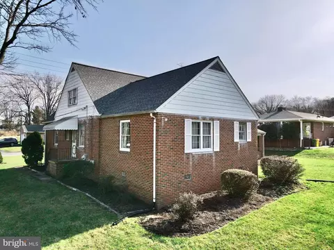 2 Saint Charles, Baltimore Highlands, MD 21225 photo 4