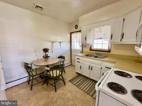 2 Saint Charles, Baltimore Highlands, MD 21225 photo 10