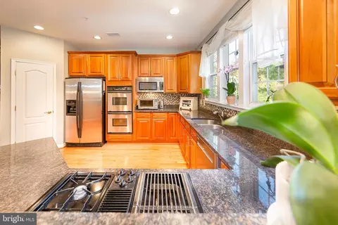 477 Penwood Dr, Edgewater, MD 21037 photo 9