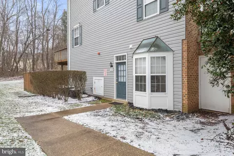 1153 Simsbury Ct, Crofton, MD 21114