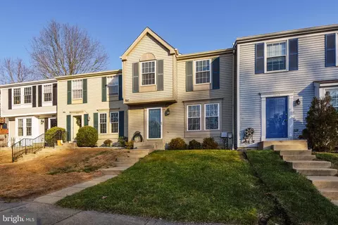 1829 Log Mill Pl, Crofton, MD 21114 photo 2