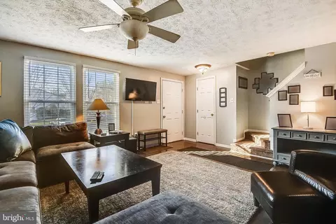 1829 Log Mill Pl, Crofton, MD 21114 photo 4