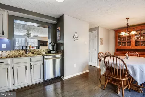 1829 Log Mill Pl, Crofton, MD 21114 photo 10
