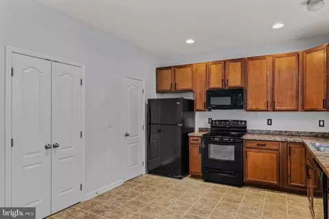 7078 Myrtle Ave, North Beach, MD 20714 photo 9