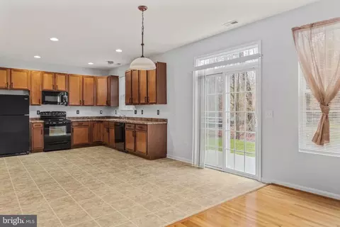 7078 Myrtle Ave, North Beach, MD 20714 photo 7