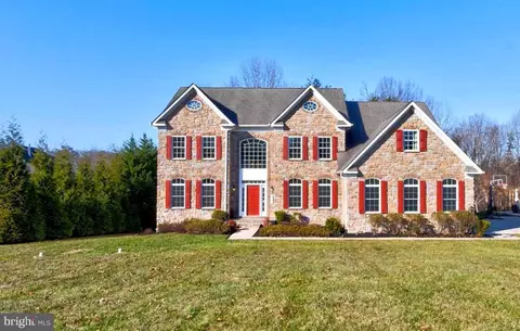 Exterior - 8946 Sahalee Ct, Pasadena, MD 21122 photo 2 of 6