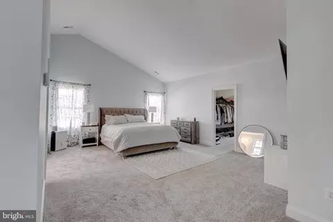 Bedroom - 8946 Sahalee Ct, Pasadena, MD 21122 photo 5 of 6