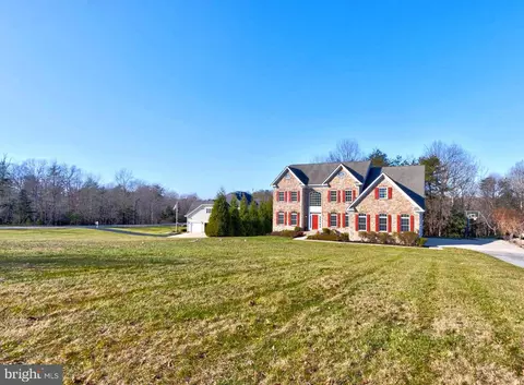Exterior - 8946 Sahalee Ct, Pasadena, MD 21122 photo 3 of 6