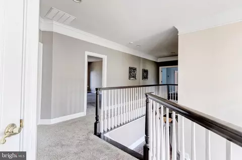Entry Way - 8946 Sahalee Ct, Pasadena, MD 21122 photo 5 of 7
