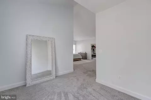 Entry Way - 8946 Sahalee Ct, Pasadena, MD 21122 photo 7 of 7