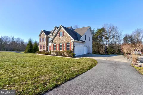 Exterior - 8946 Sahalee Ct, Pasadena, MD 21122 photo 5 of 6
