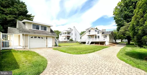 1215 Turkey Point Rd, Edgewater, MD 21037