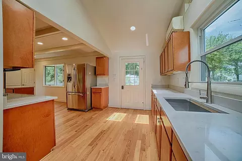 1215 Turkey Point Rd, Edgewater, MD 21037 photo 7