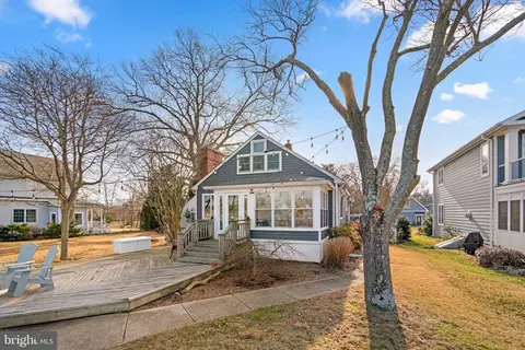 1938 Cedar Rd, Pasadena, MD 21122 photo 3