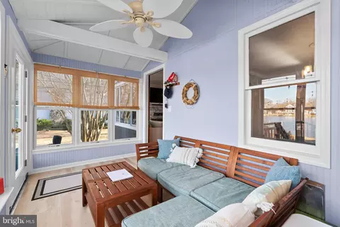 1938 Cedar Rd, Pasadena, MD 21122 photo 5