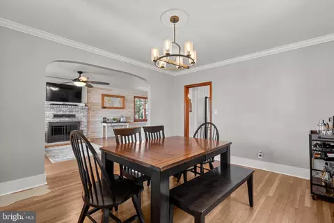 1938 Cedar Rd, Pasadena, MD 21122 photo 11
